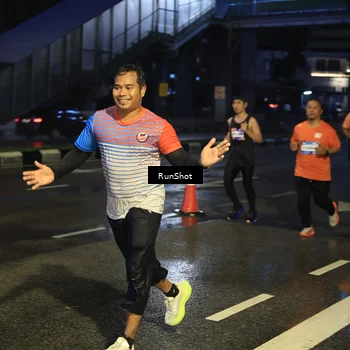 Runner Photo 7885399