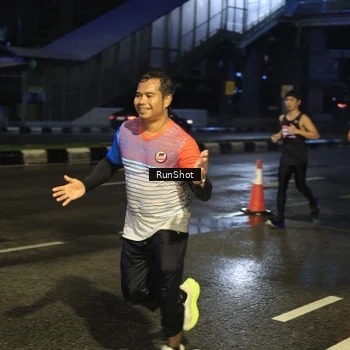 Runner Photo 7885401