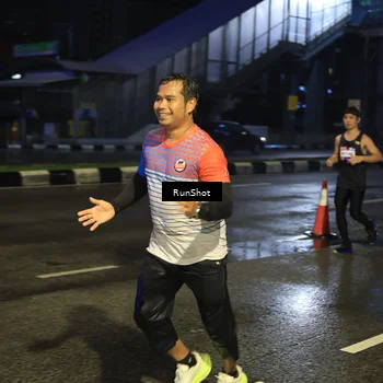 Runner Photo 7885406