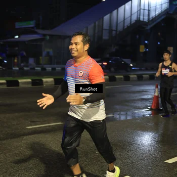 Runner Photo 7885407