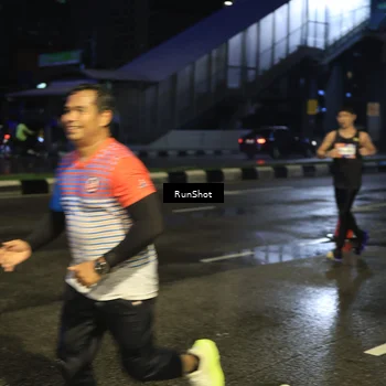 Runner Photo 7885414