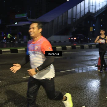 Runner Photo 7885415