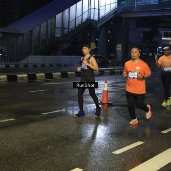 Runner Photo 7885417