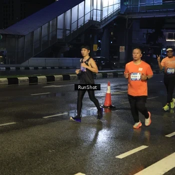 Runner Photo 7885418