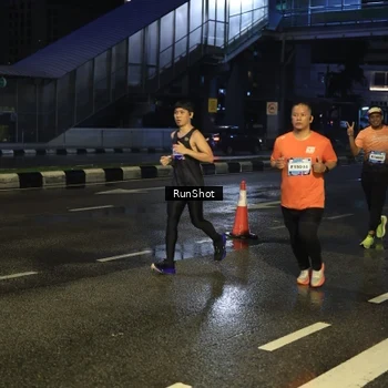 Runner Photo 7885422