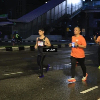 Runner Photo 7885428