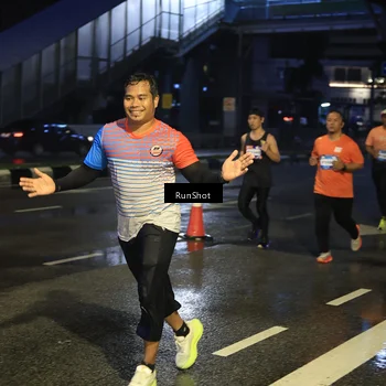 Runner Photo 7885433