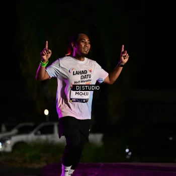 Runner Photo 7885438