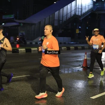Runner Photo 7885442