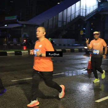 Runner Photo 7885443