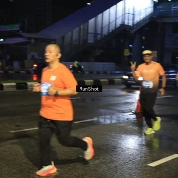 Runner Photo 7885449