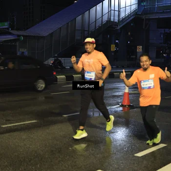 Runner Photo 7885483