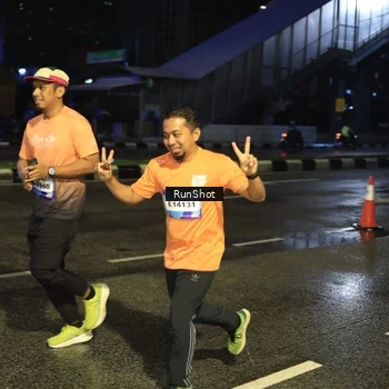Runner Photo 7885498