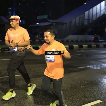 Runner Photo 7885503