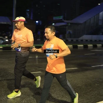 Runner Photo 7885507