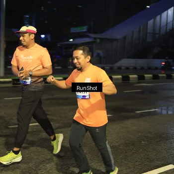 Runner Photo 7885511