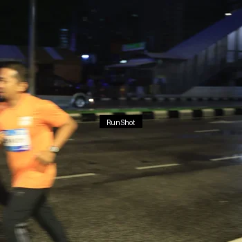 Runner Photo 7885518