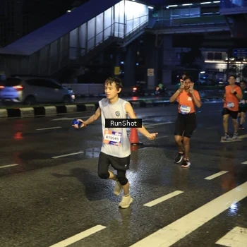 Runner Photo 7885531