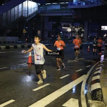 Runner Photo 7885534
