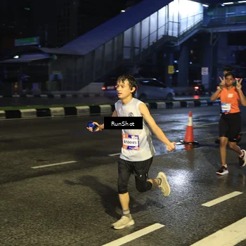 Runner Photo 7885546