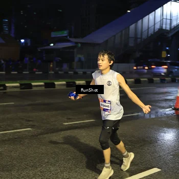 Runner Photo 7885559