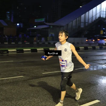 Runner Photo 7885560