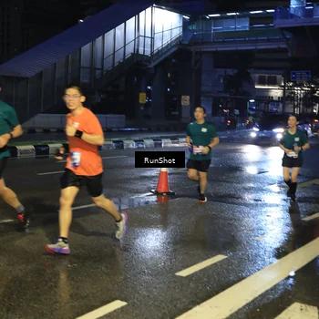 Runner Photo 7885615