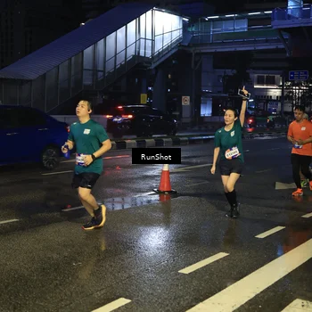 Runner Photo 7885652