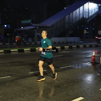 Runner Photo 7885672