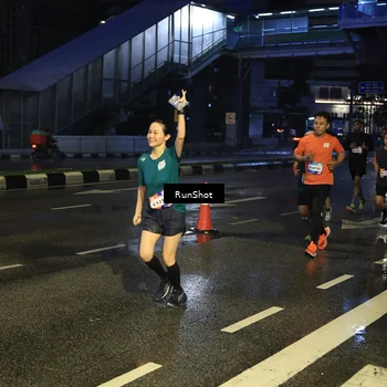Runner Photo 7885689