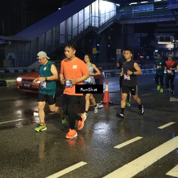 Runner Photo 7885748