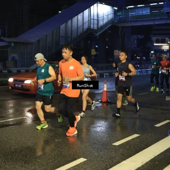 Runner Photo 7885749