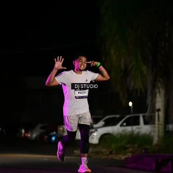 Runner Photo 7885756
