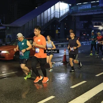Runner Photo 7885758