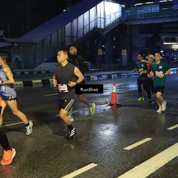 Runner Photo 7885792