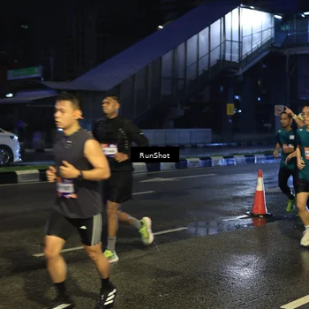 Runner Photo 7885795