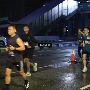 Runner Photo 7885801