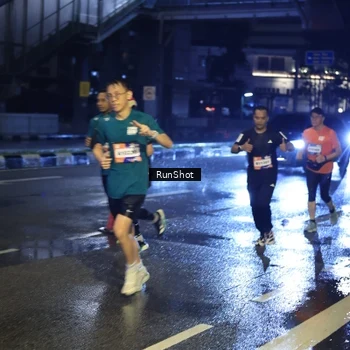 Runner Photo 7885804