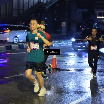 Runner Photo 7885807