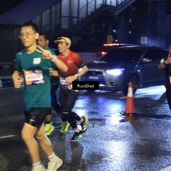 Runner Photo 7885825