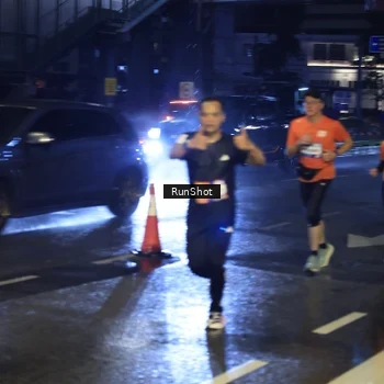 Runner Photo 7885834