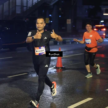 Runner Photo 7885859