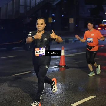 Runner Photo 7885861