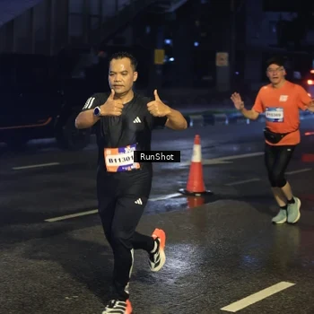 Runner Photo 7885862