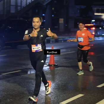 Runner Photo 7885864