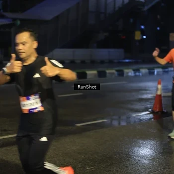 Runner Photo 7885893