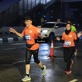 Runner Photo 7885914
