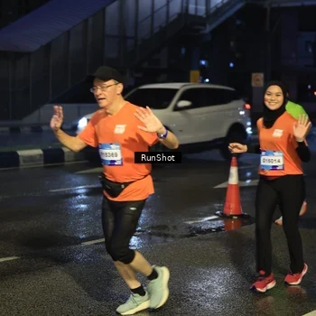 Runner Photo 7885922