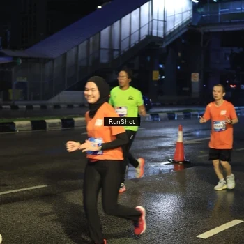Runner Photo 7885951