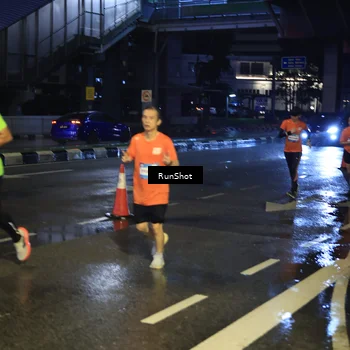 Runner Photo 7885957